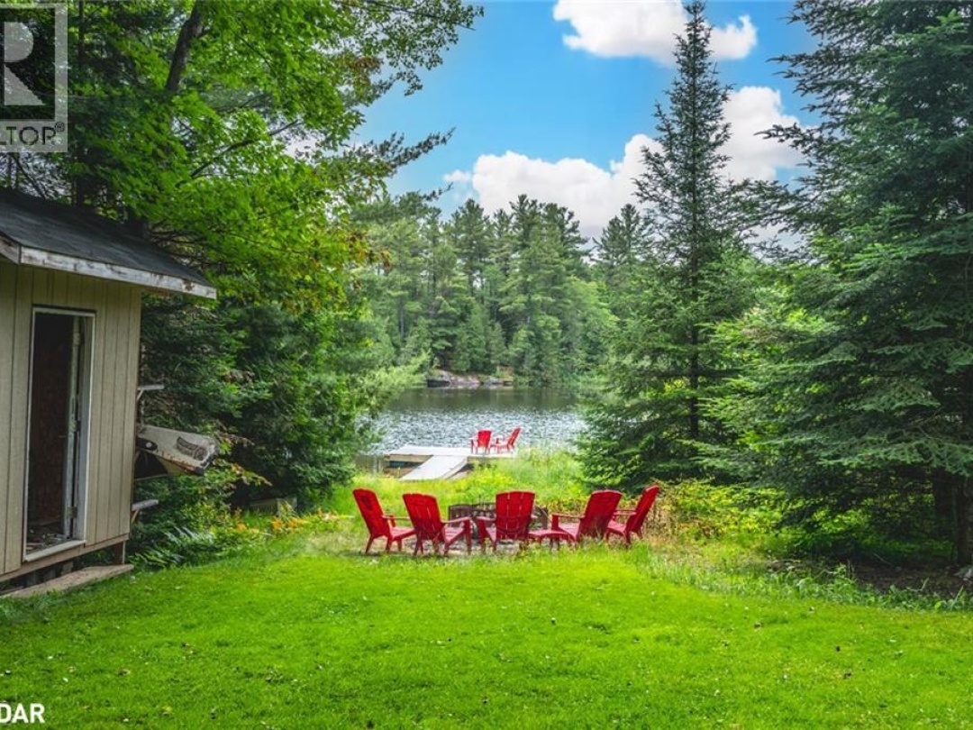 4 CLOVER Court, 