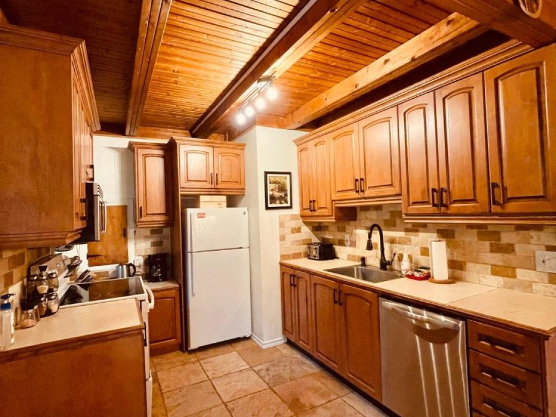 137 Fell Station Drive, Burnt Lake