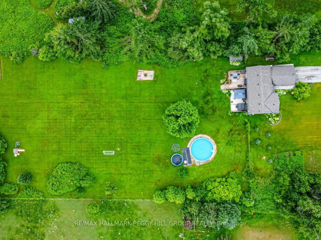 285 WARMINSTER SIDEROAD, 