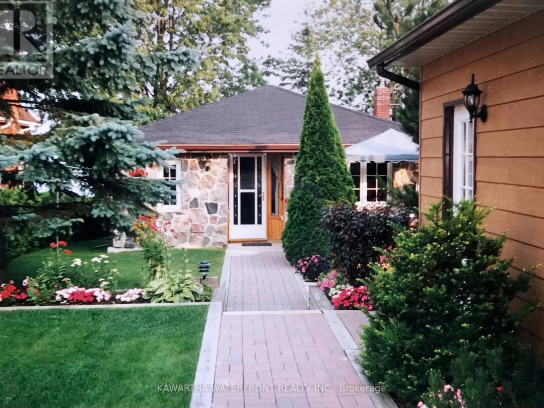 6 Oriole Road, Cameron Lake