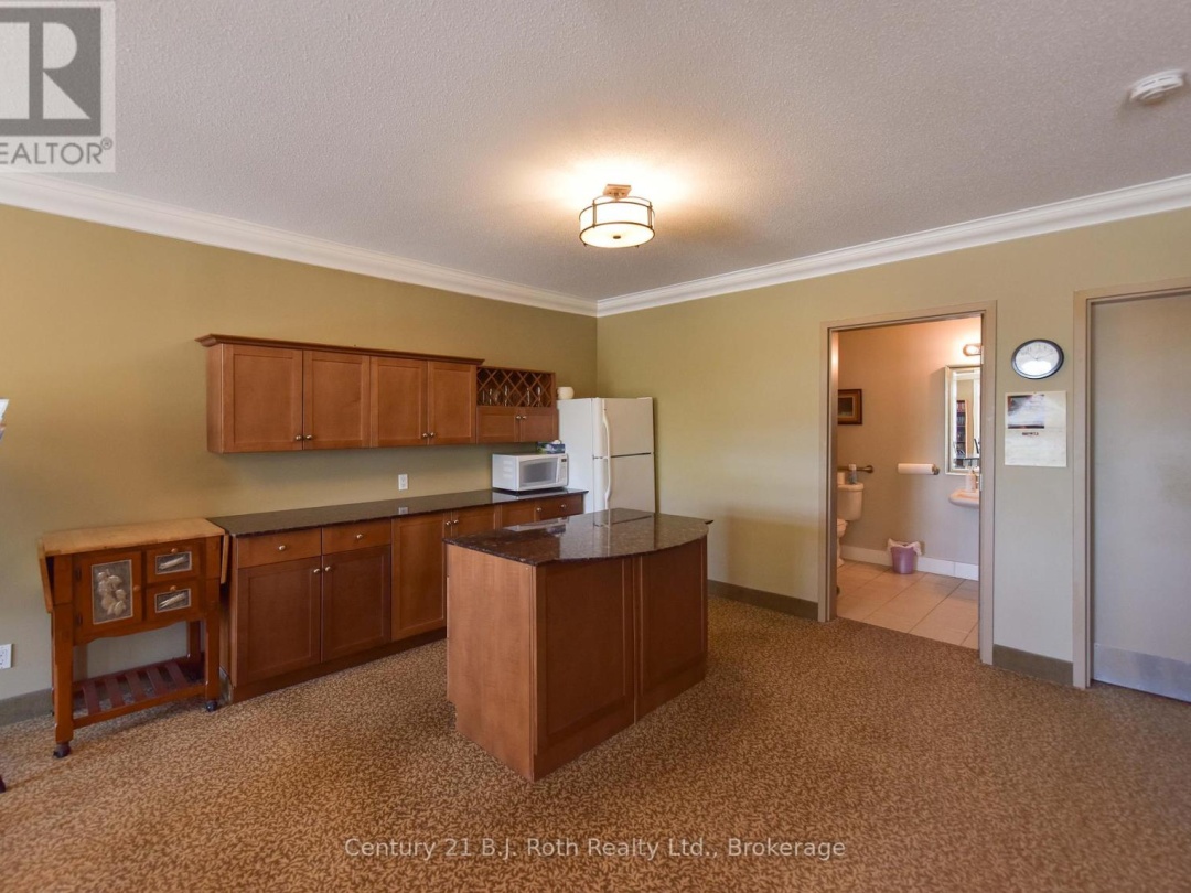 315 - 140 CEDAR ISLAND ROAD, 