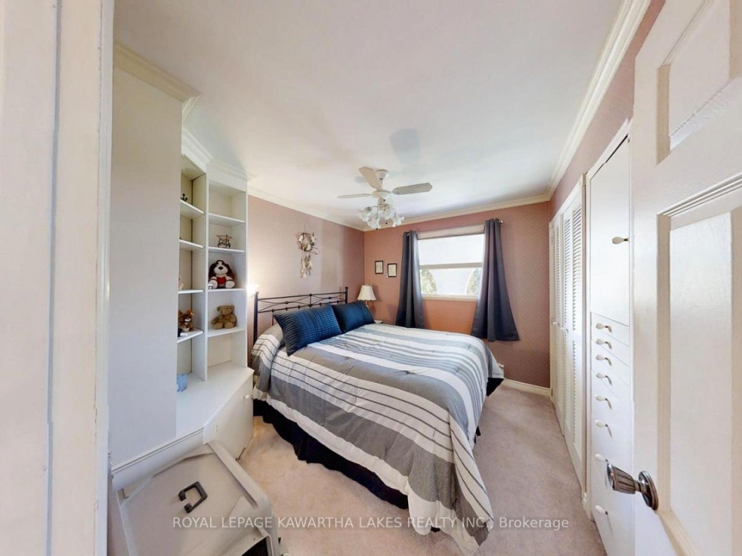 835 Cedar Glen Road, Sturgeon Lake