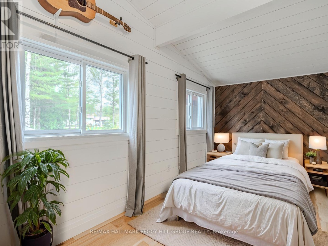 7952 Park Lane Crescent, Black Lake