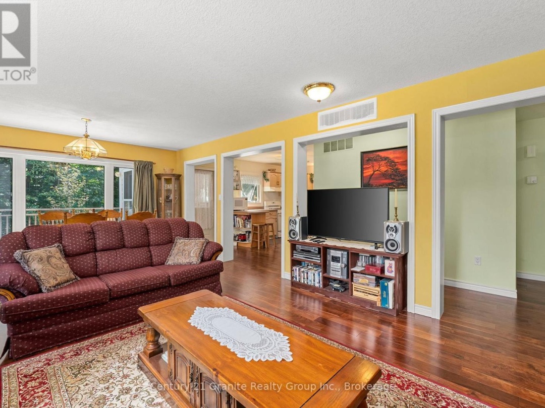 1753 NORTHSHORE ROAD, Maple Lake