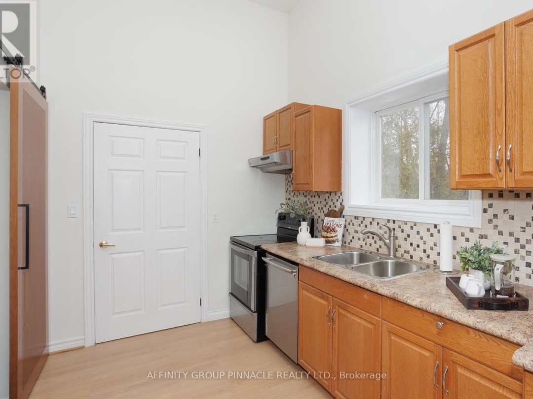 36 BALL AVENUE E, Talbot River