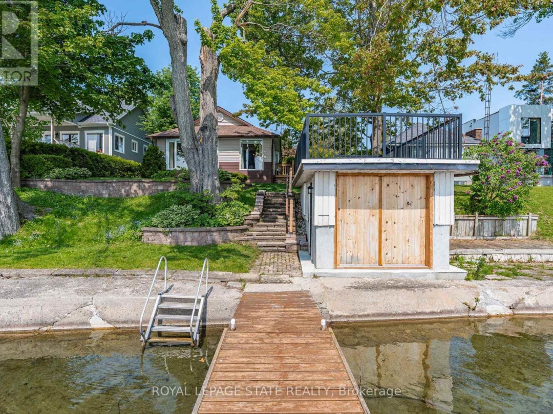 2703 LAKESIDE DRIVE, 