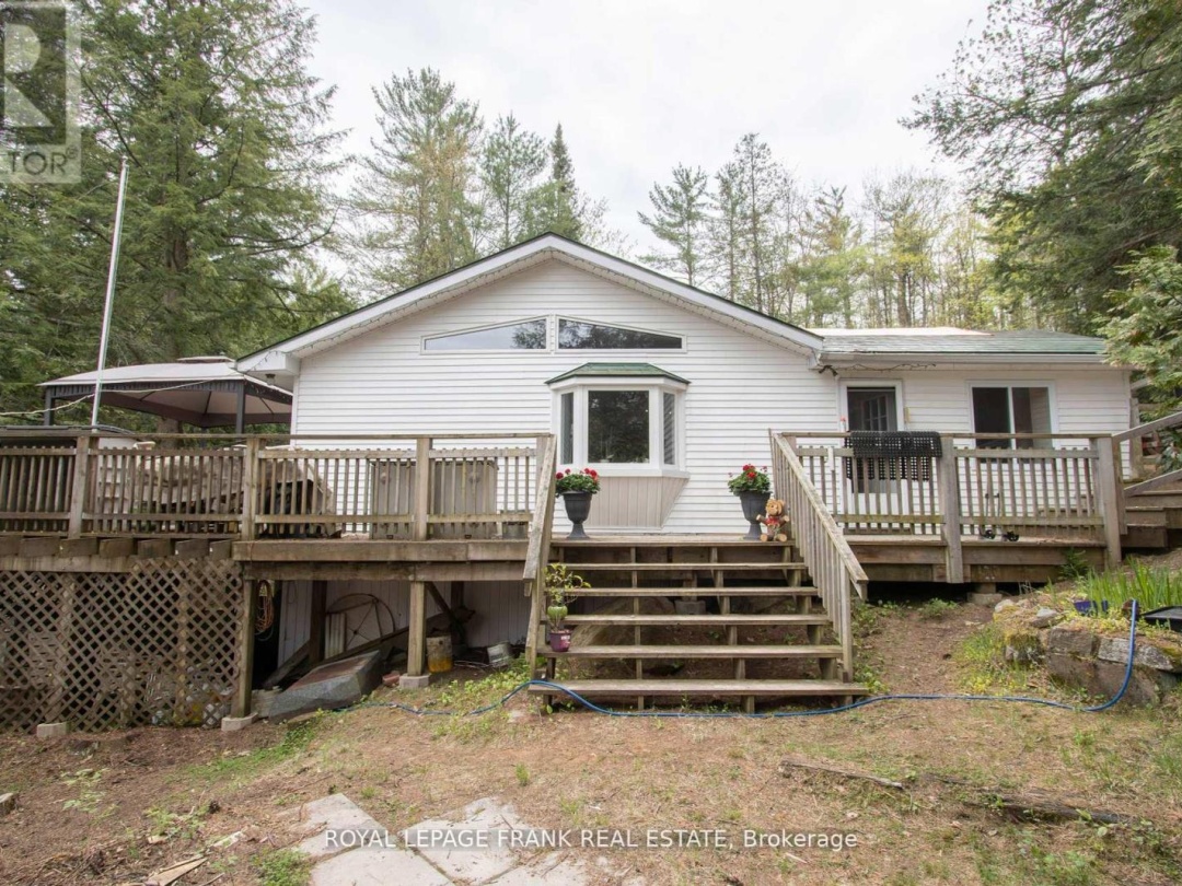 1070 TOWERING OAKS TRAIL, 