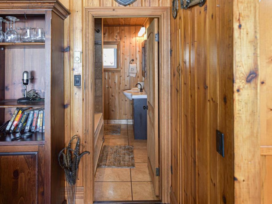 3939 MENOKE BEACH ROAD, 