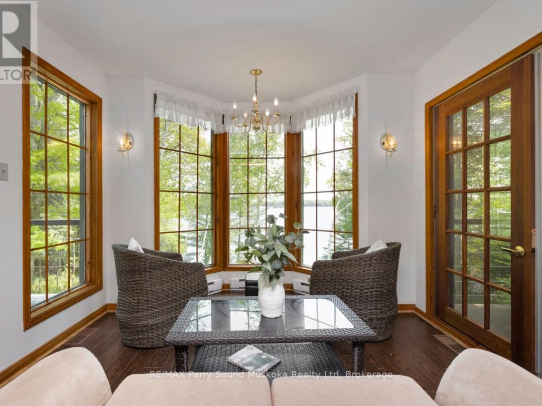 49 Bayshore Drive, Clear Lake
