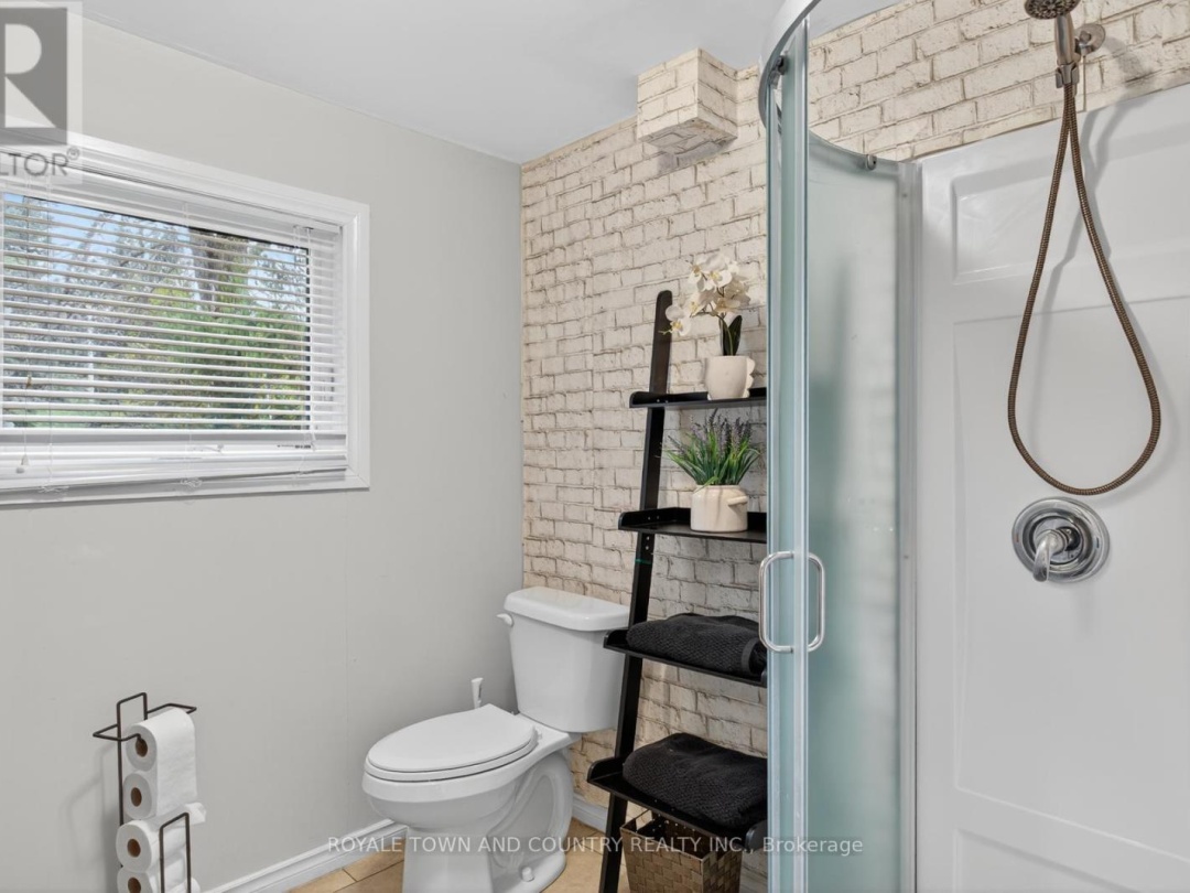 82 RIVERBANK ROAD, 