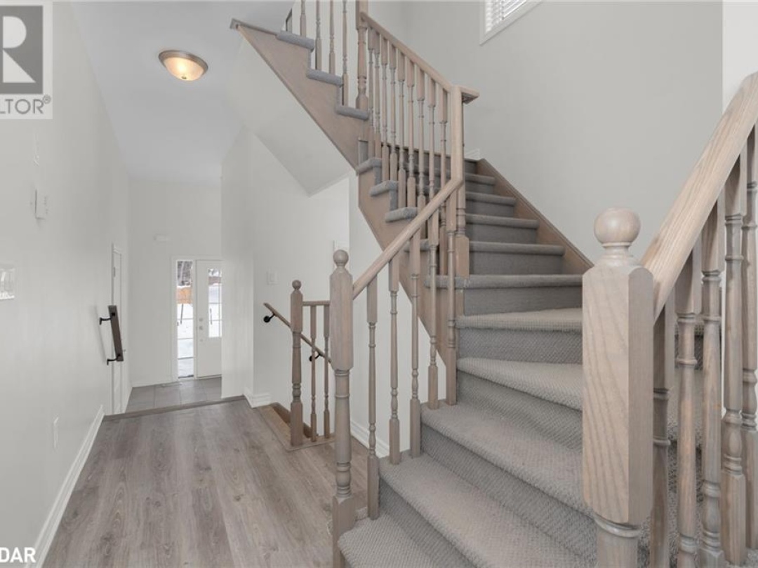 19 Churchlea Mews, Orillia