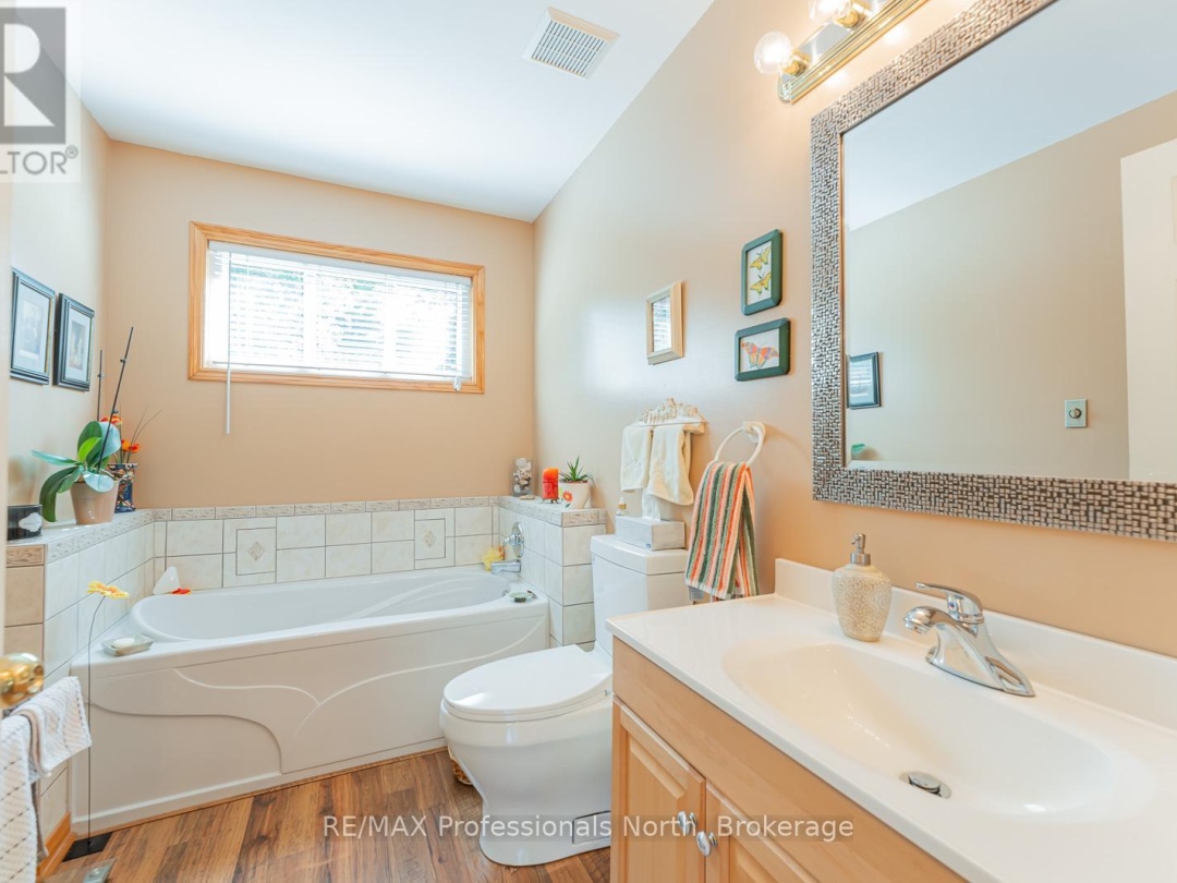 1029 LOYALIST DRIVE, 