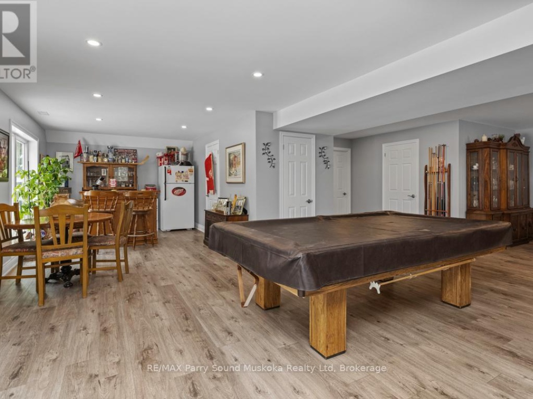 52 Meadows Avenue, Tay