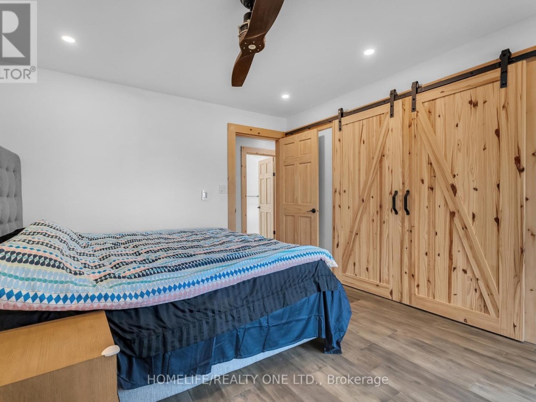 4055 Glen Cedar Drive, Lake Simcoe