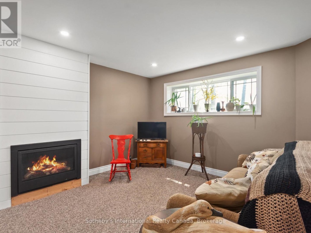 260 Forest Harbour Parkway, Tay