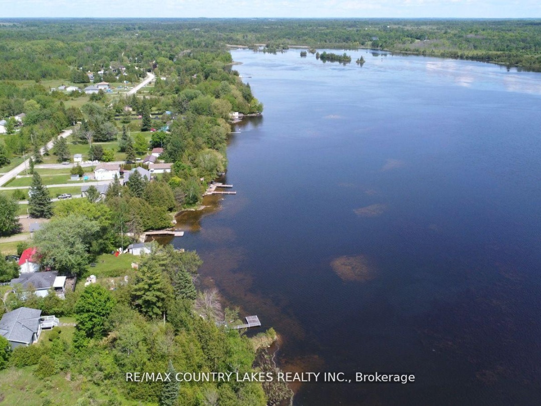 275 MCGUIRE BEACH ROAD, Canal Lake
