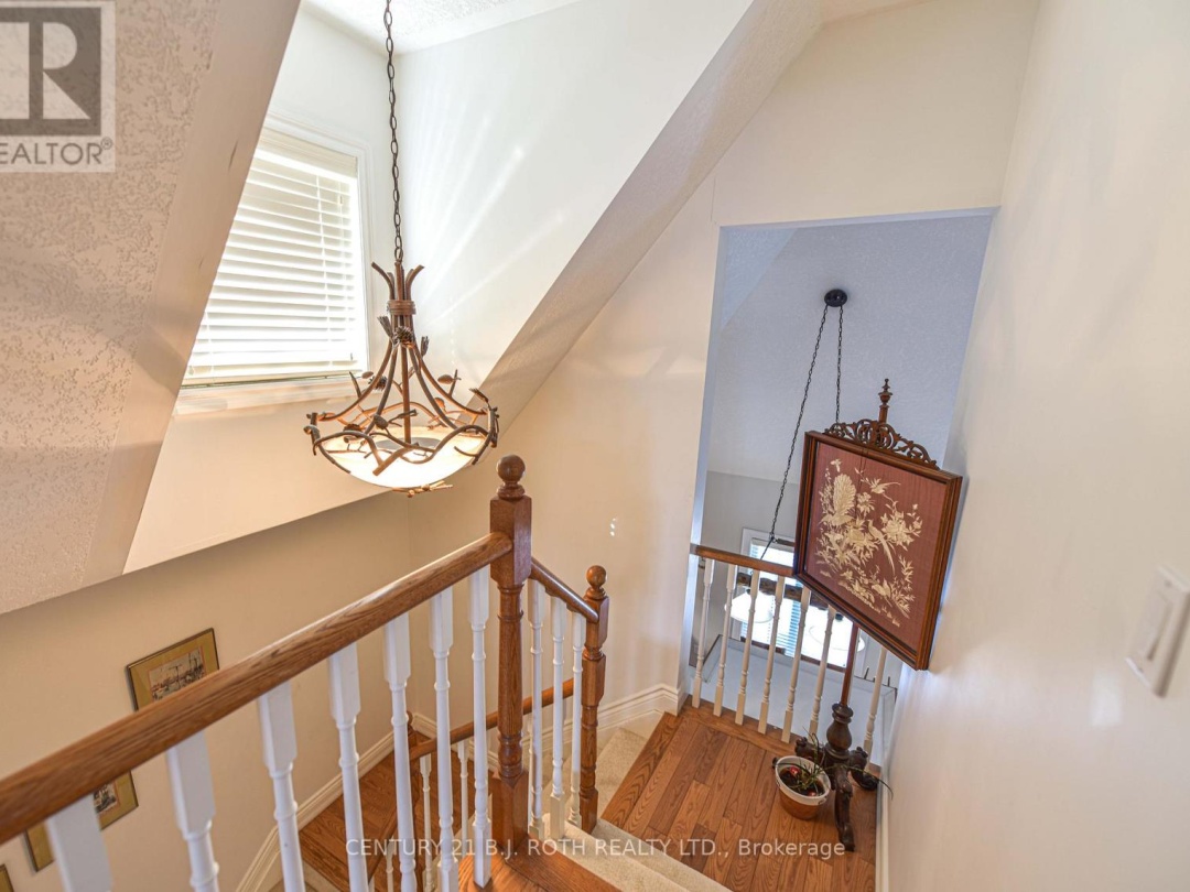15 - 5 INVERMARA COURT, Lake Simcoe