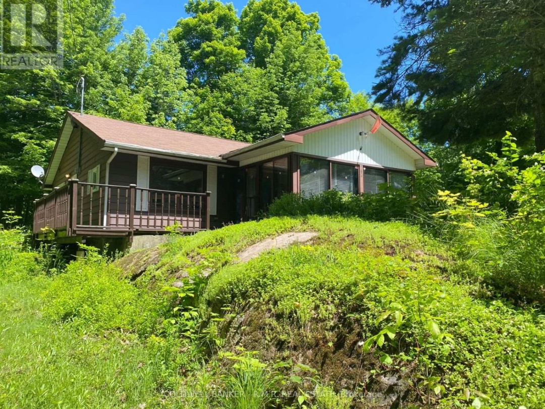 3493 Southwood Beach Boulevard, St John Lake