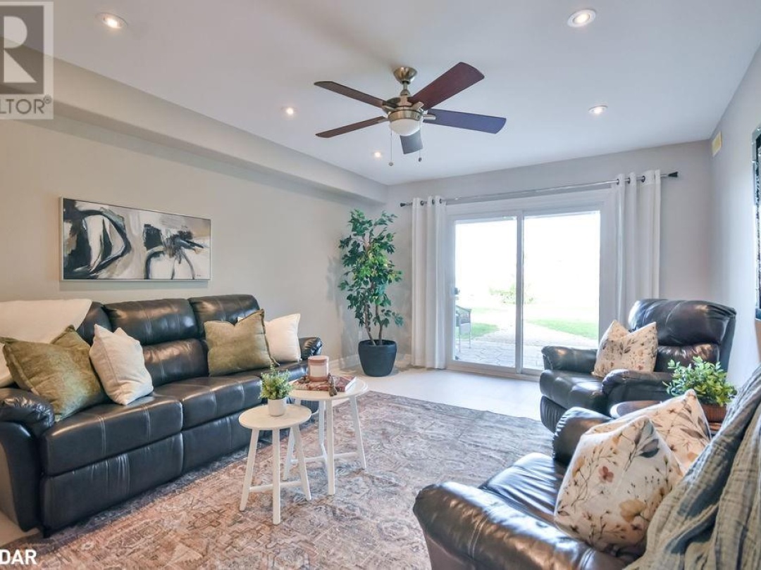 43 Creighton Street S Unit# 104, Lake Simcoe