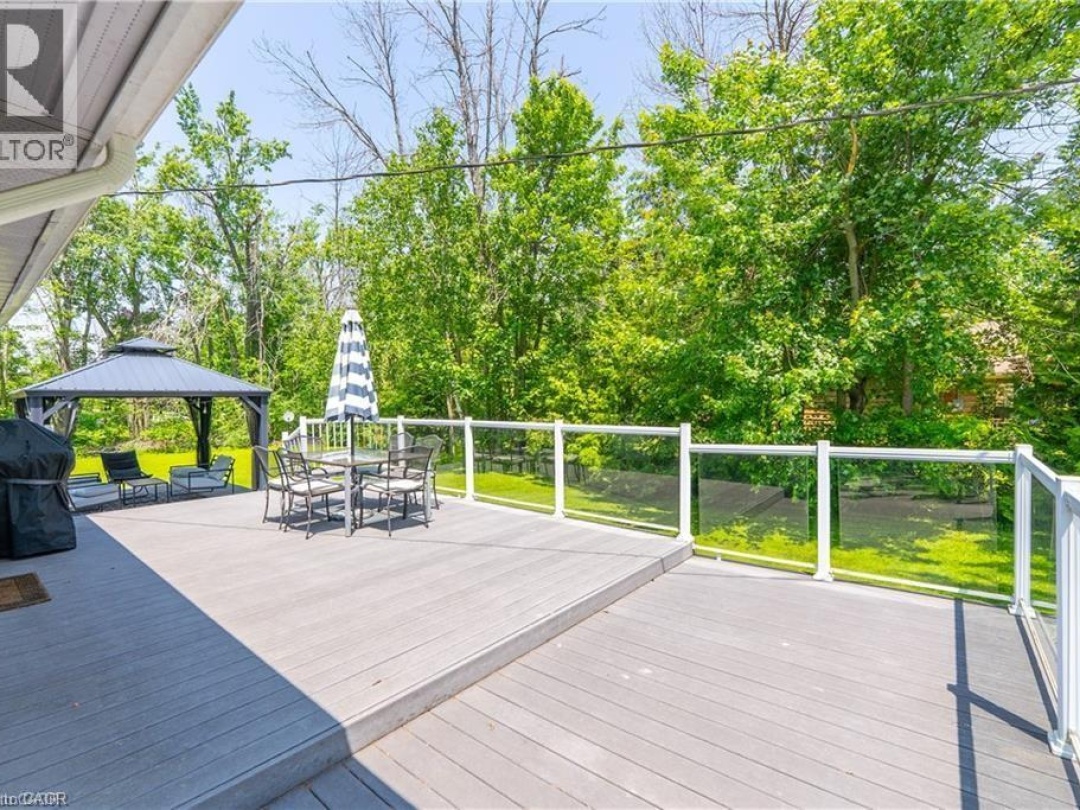 25 BAYVIEW ESTATE Road, 