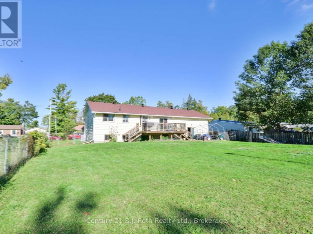 3 VINE STREET, 