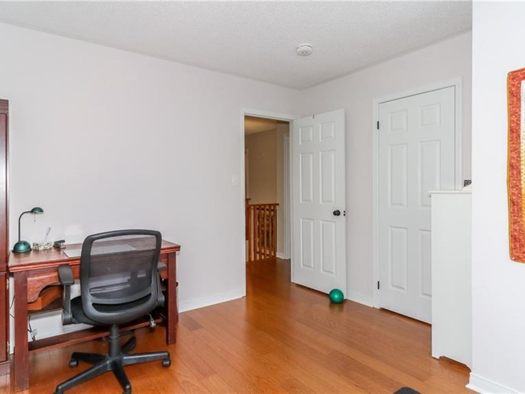 28 MASTERS Crescent, 