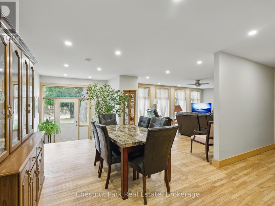 1258 RAVENSCLIFFE ROAD, 