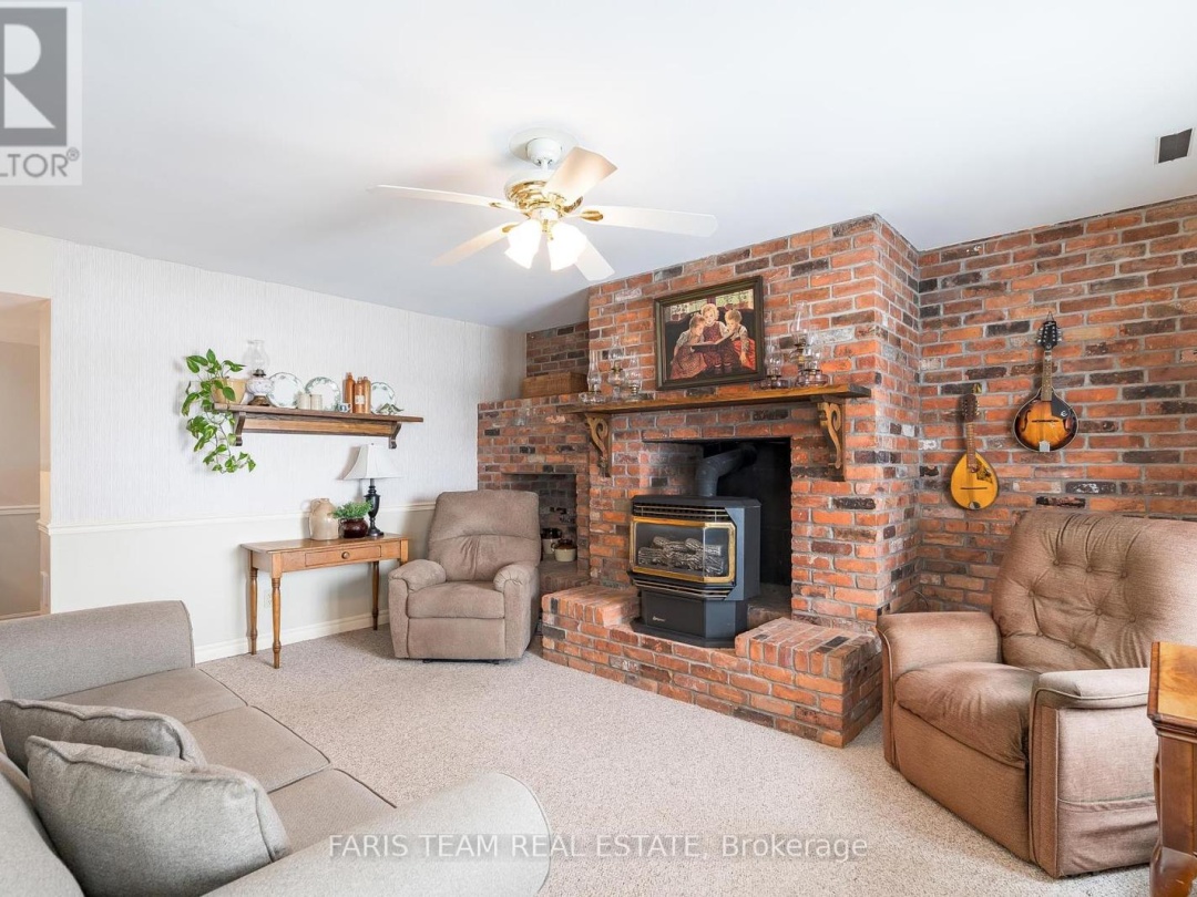 238 Robins Point Road, Georgian Bay