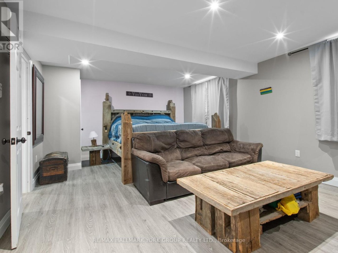 24115 Thorah Park Boulevard, Lake Simcoe