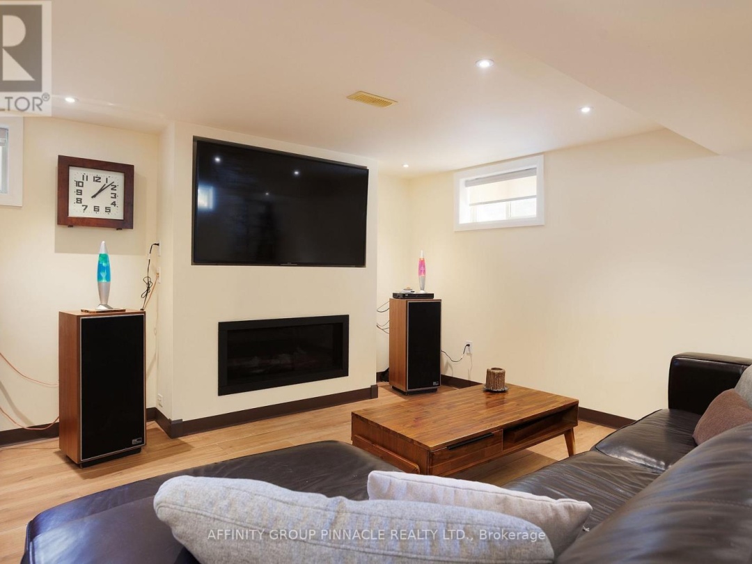 1385 FURNISS DRIVE, 