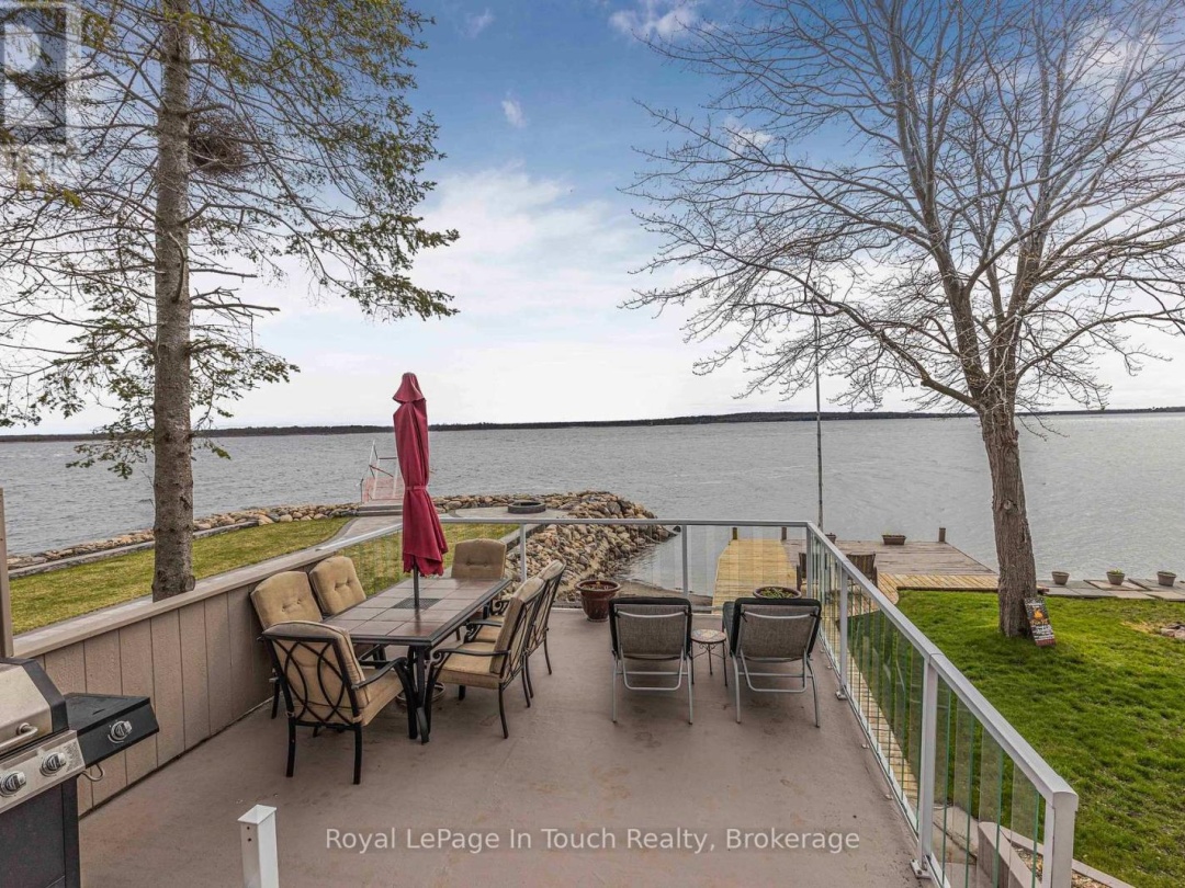 278 Robins Point Road, Georgian Bay