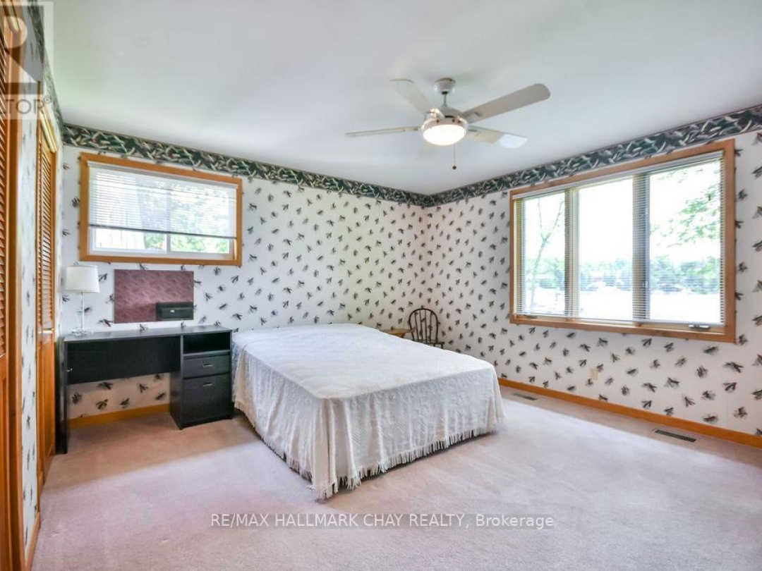 5566 Gray's Bay Road, Lake Couchiching