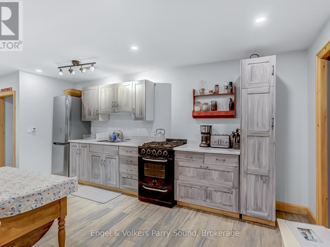 49 Cemetery Road, Seguin