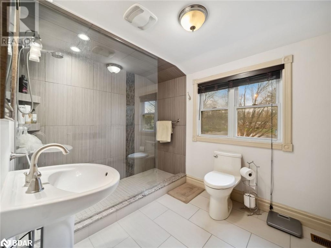 1012 Cowbell Lane, Severn Lake