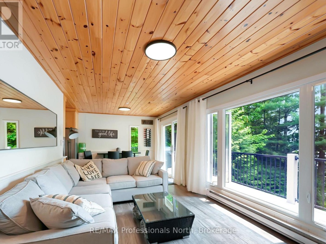 1998 Alsop Road, Glamor Lake