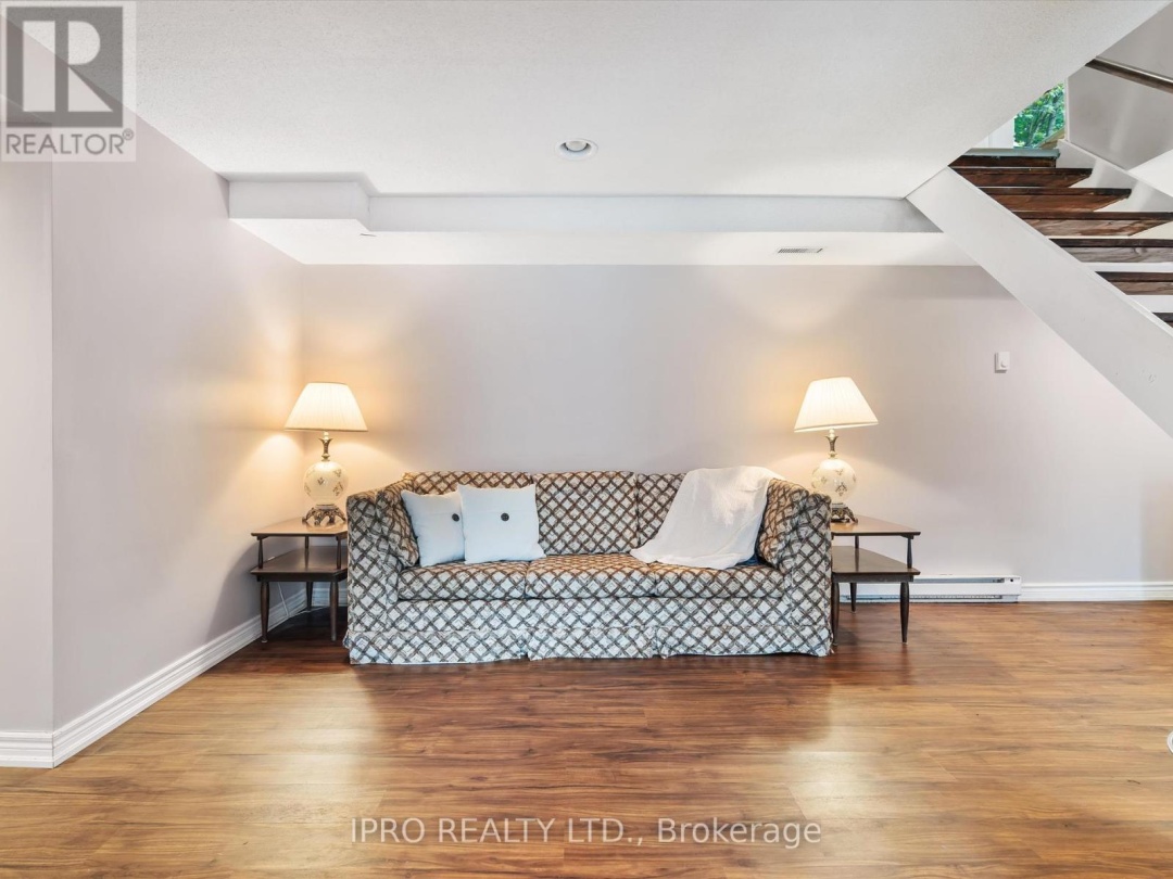 6 LOWER LANE, Otter Lake
