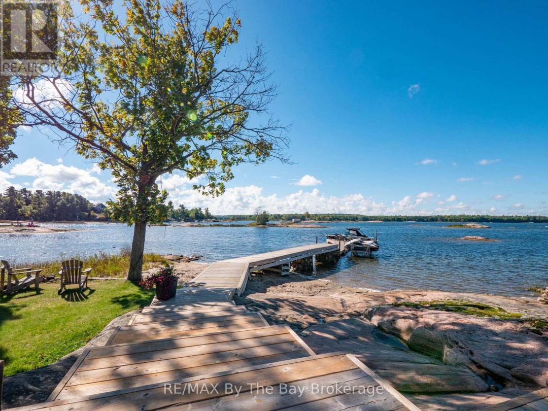 4476 ISLAND 1040/LITTLE BEAUSOLEIL ISLAND, 