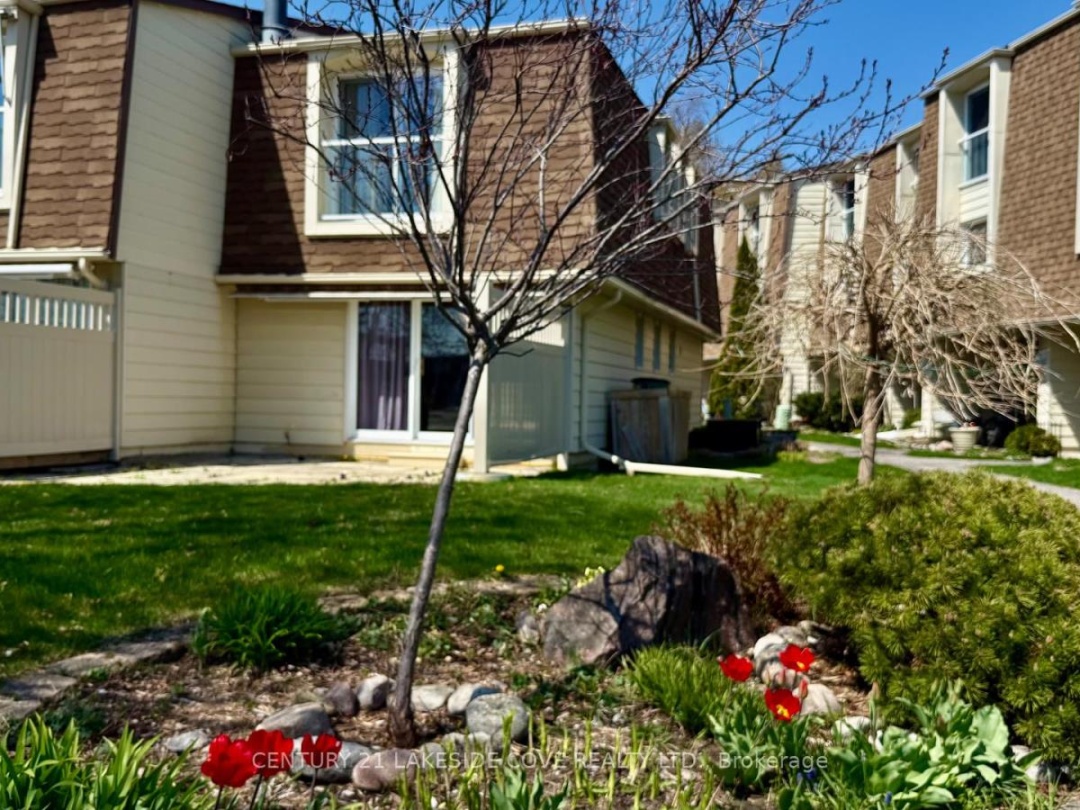 Unit 5 4 Paradise Boulevard, Lake Simcoe