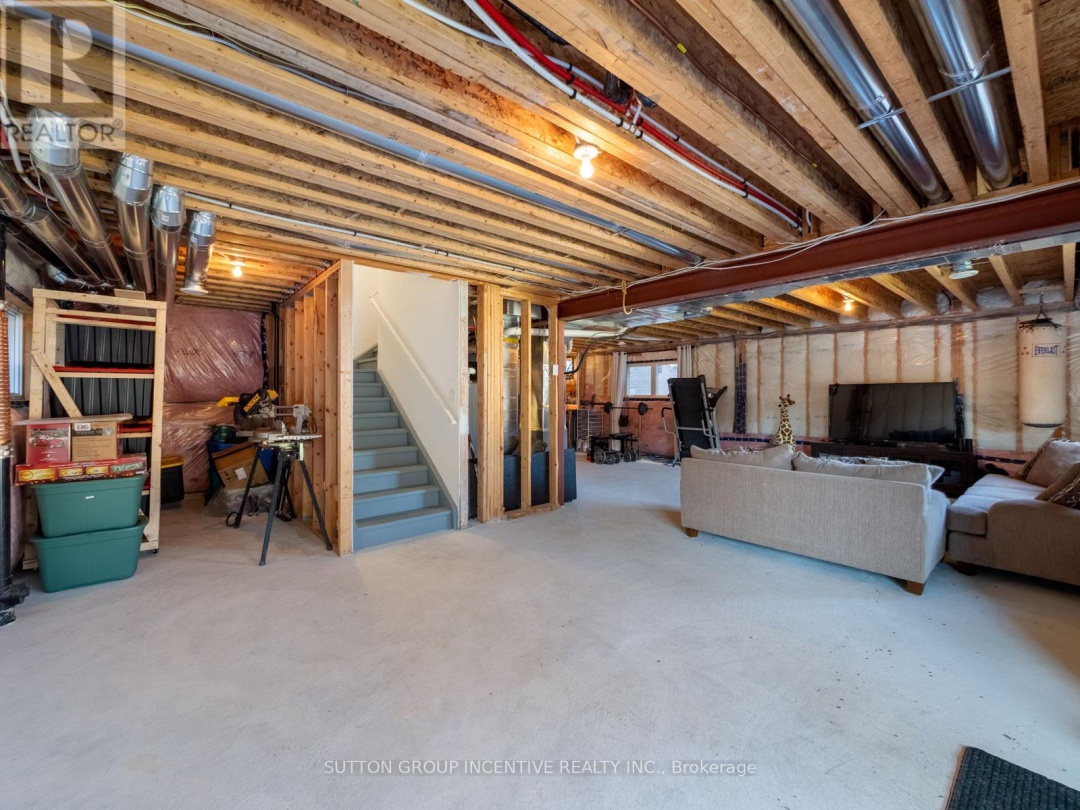 3007 Annalysse Drive, Orillia