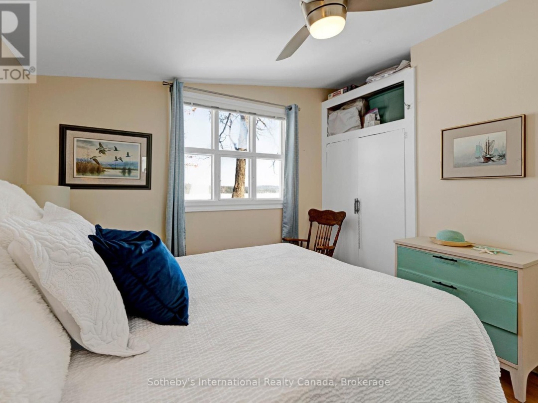 1028 Hillcrest Lane, Halls Lake