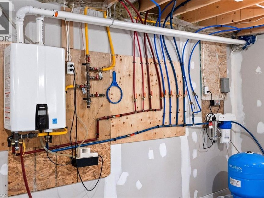 44 SUNNYSHORE PARK Drive, 