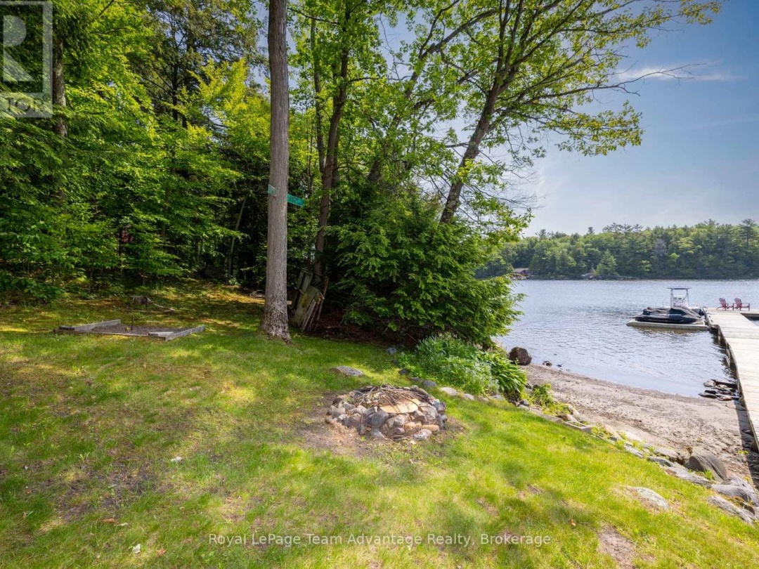 24 B717 ISABELLA ISLAND, 