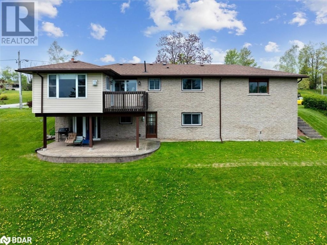 381 Country Club Circle, Pigeon Lake