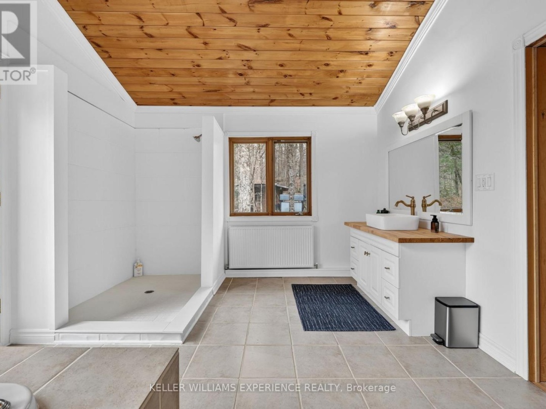 1115 SHERWOOD FOREST ROAD, Muskoka River