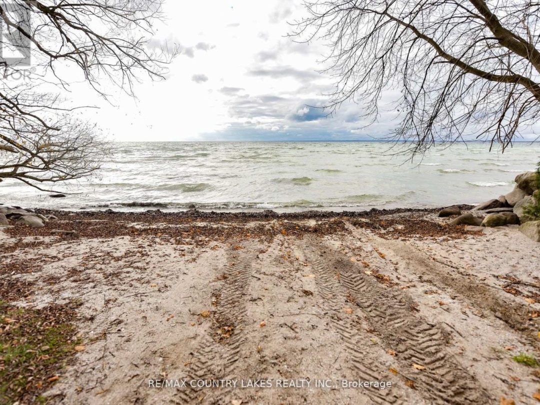 2102 LAKESHORE DRIVE, Lake Simcoe