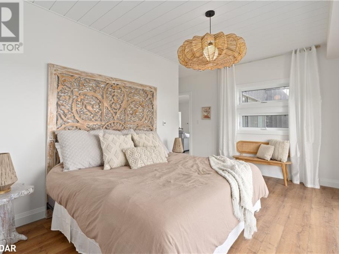 31 HEMLOCK Avenue, 
