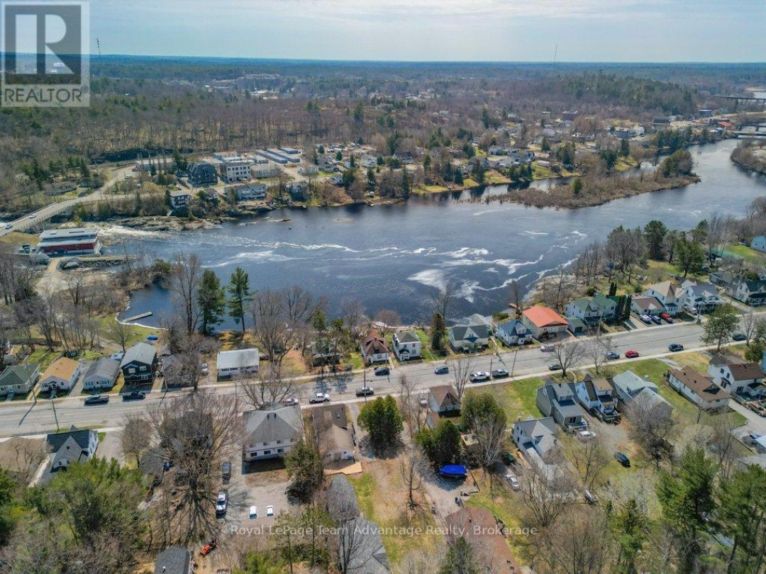 66 WILLIAM STREET, Parry Sound