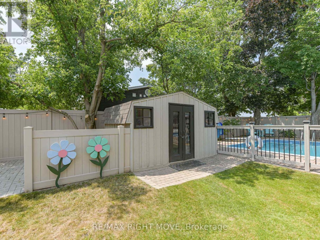 457 PETER STREET N, 