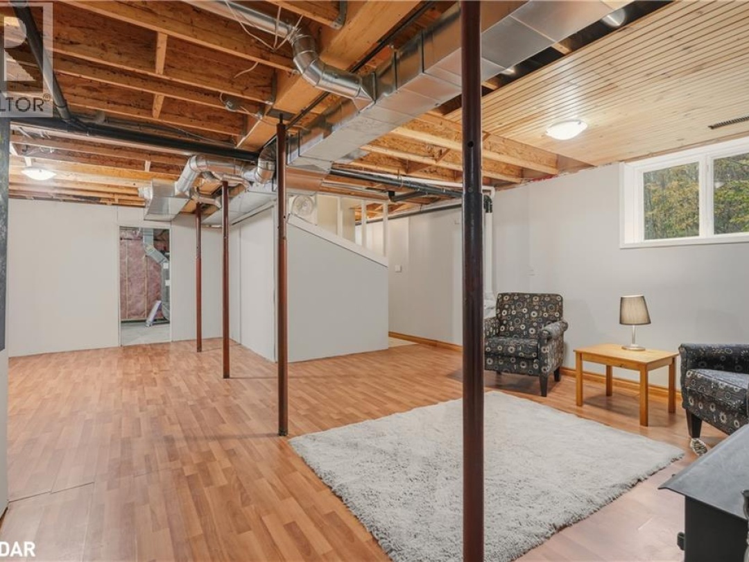 2372 KINNEAR Sideroad, 