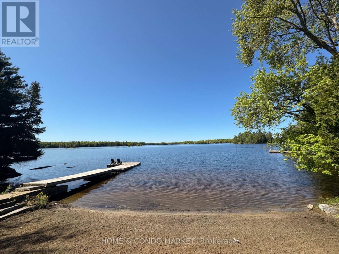 14 Charles Avenue, Manitouwabing Lake